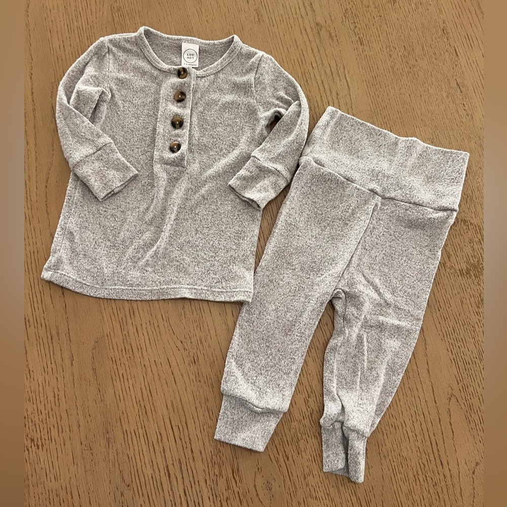 Lou Lou & co top & bottom sweater set 3-6 months beige